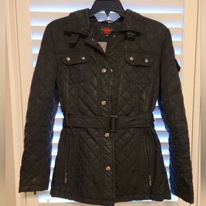 Women's Quilted Black Jacket. With detachable hood. Size Small